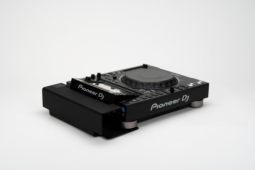Side view of Pioneer CDJ-2000 cable cover