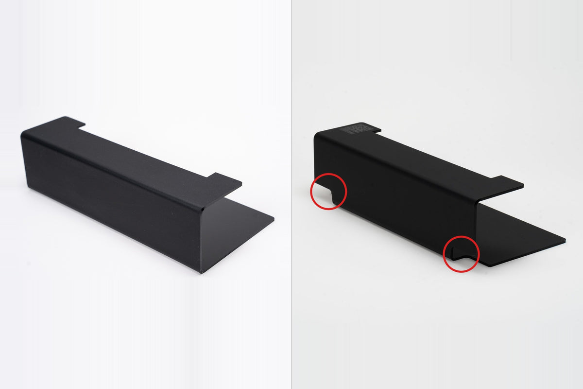 Pioneer CDJ-2000NXS2 cable cover comparison: Serie V1 without cable outlets (left) vs latest model with outlets (right)