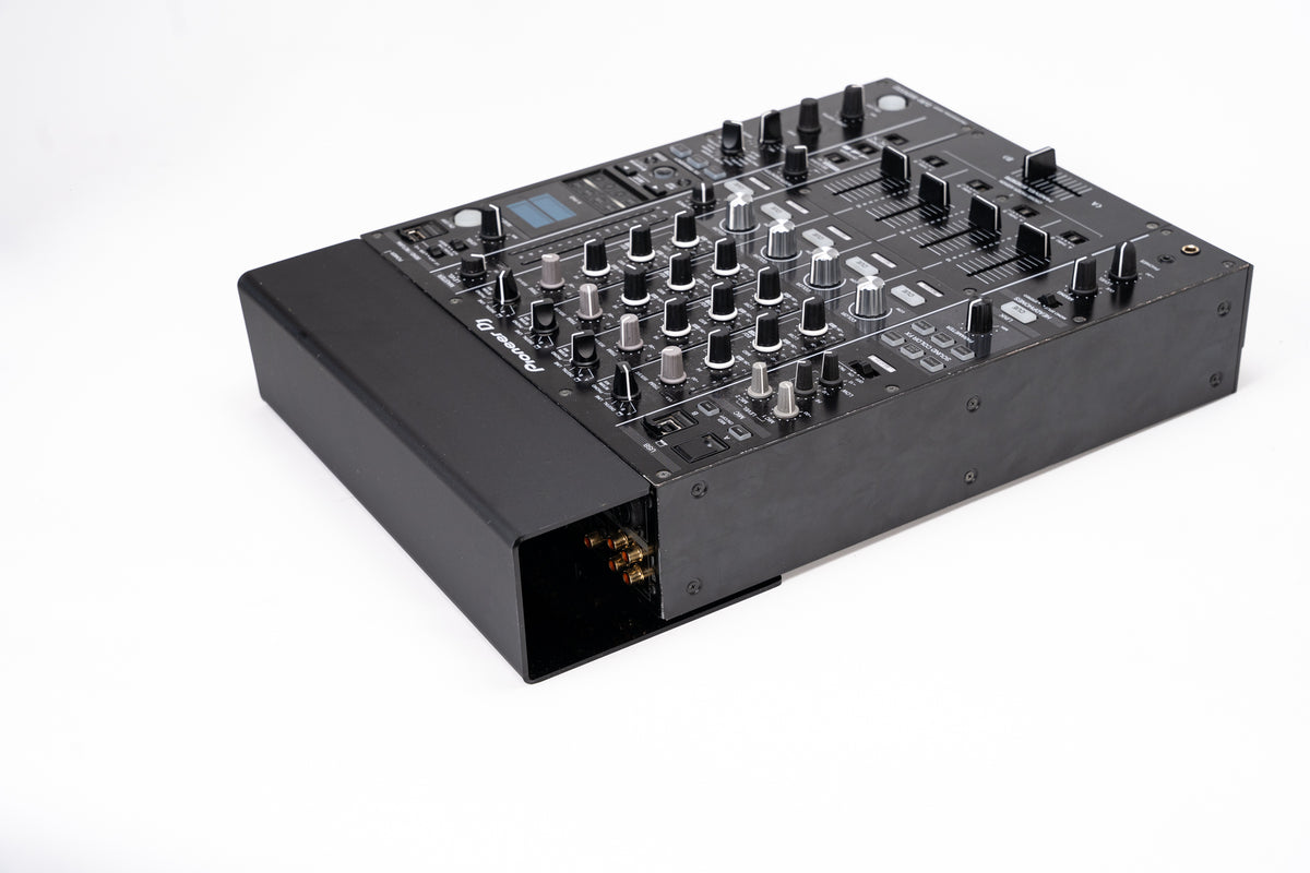 Pioneer DJM-900NXS2 with Zero Cable cable cover installed – rear connections hidden