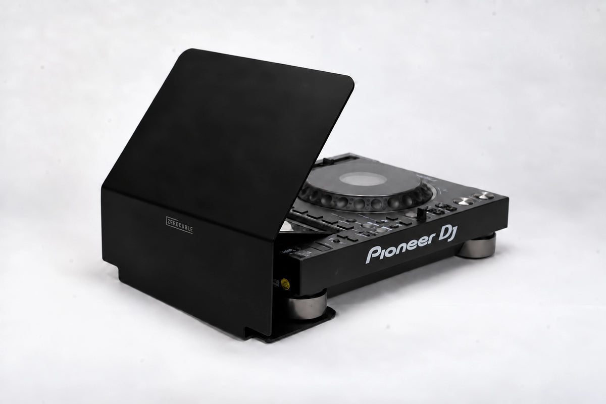 Zero Cable Sun Cover L auf einem Pioneer CDJ-3000