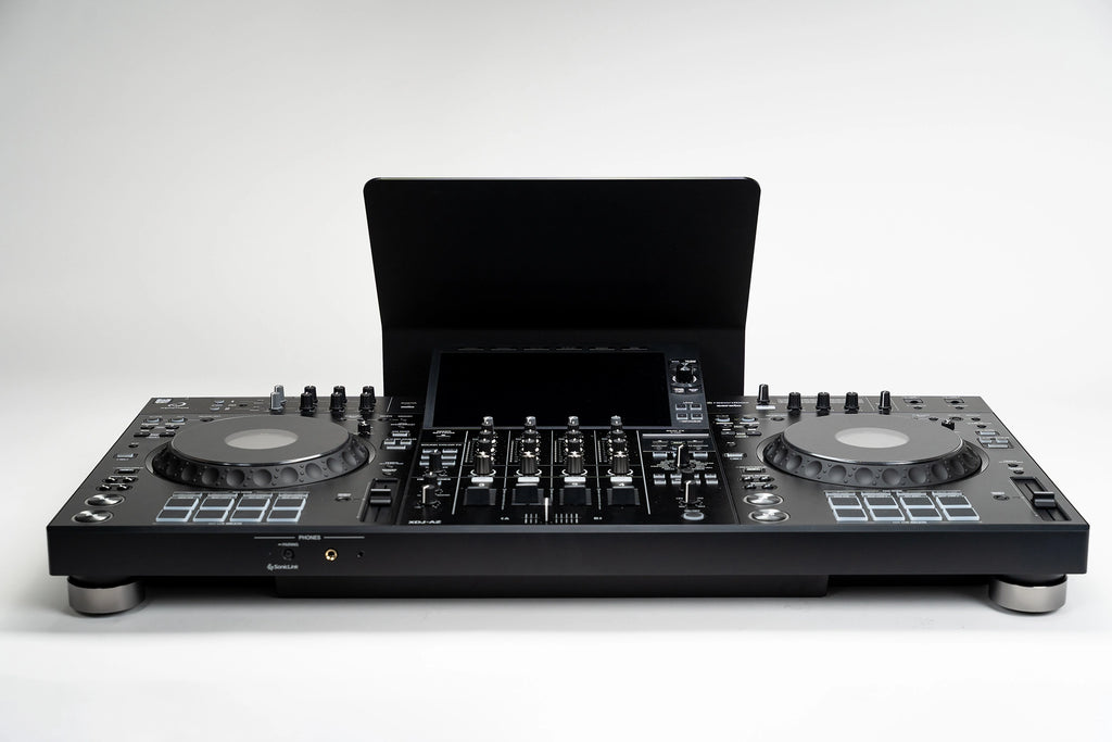 Zero Cable Sun Cover XL beschattet das mittlere Display eines AlphaTheta XDJ-AZ All-in-One-Systems