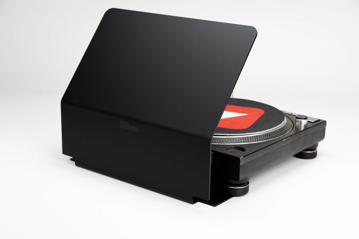 Zero Cable Sun Cover XL auf einem Technics SL-1210MK2 Plattenspieler, beschattet Plattenteller und Pitch-Fader