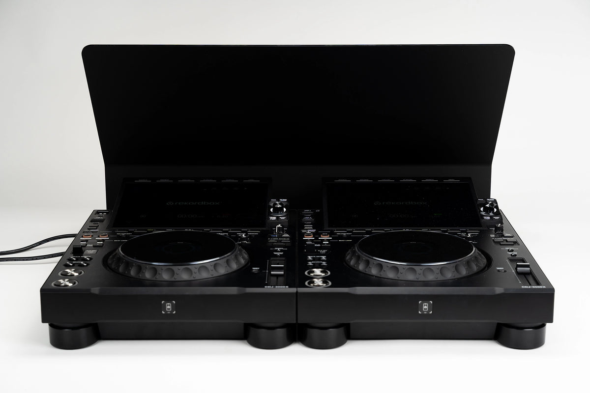 Zero Cable Sun Cover XXL sunshield spanning two AlphaTheta CDJ-3000X players side by side