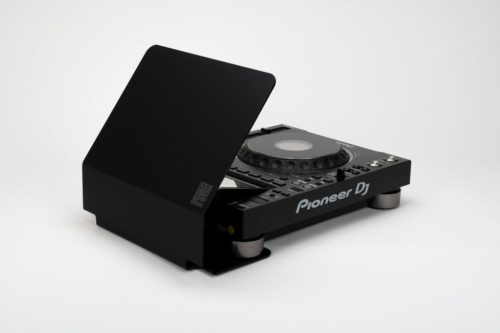 Sunshield installed on Pioneer CDJ-3000 or CDJ-2000